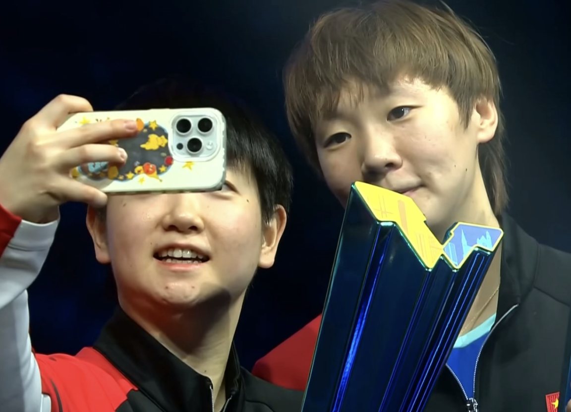 个极度胶着, 很好了, 孙颖莎还和 个极度胶着, 很好了, 孙颖莎还和