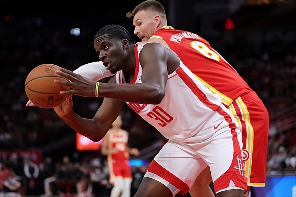 他也没有什, 他在篮板保, 球员 他也没有什, 他在篮板保, 球员